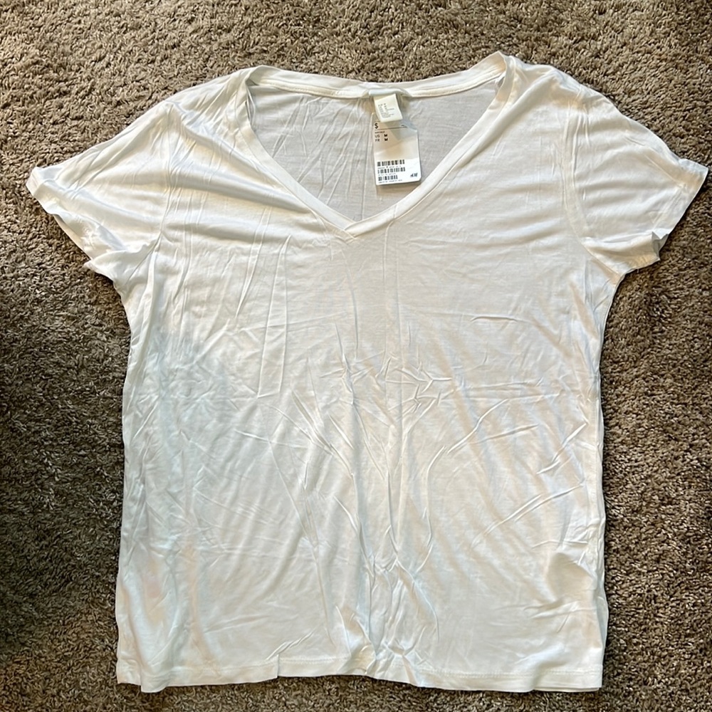 NWT H&M tee